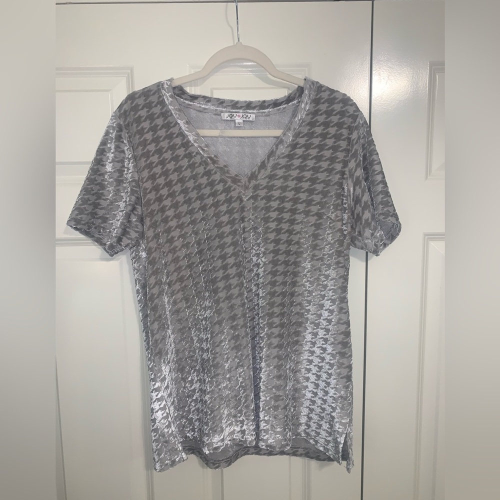 Velvety Silver Top